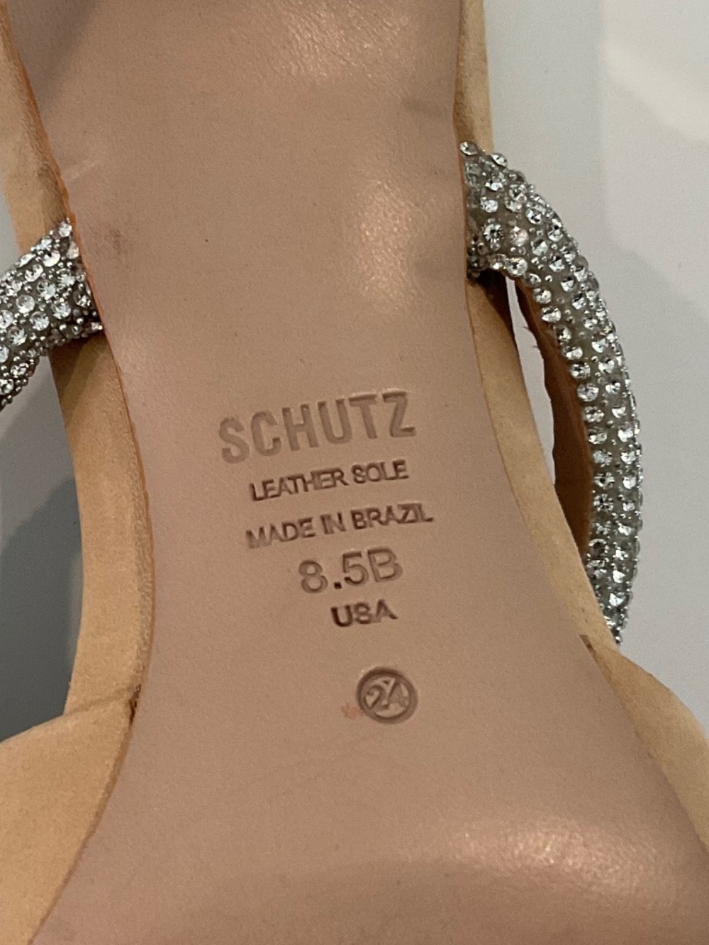 SCHUTZ Crystal Embellished Beige Nubuck Leather Pointed Toe Pump Size 8.5 - Picture 8 of 9